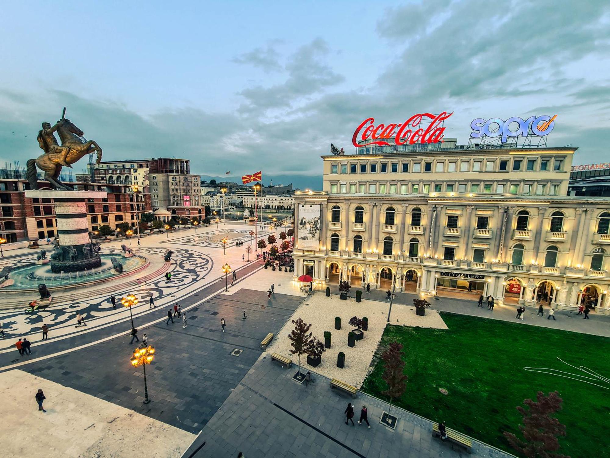 Fantazy Apartment Main Square Skopje Exteriör bild